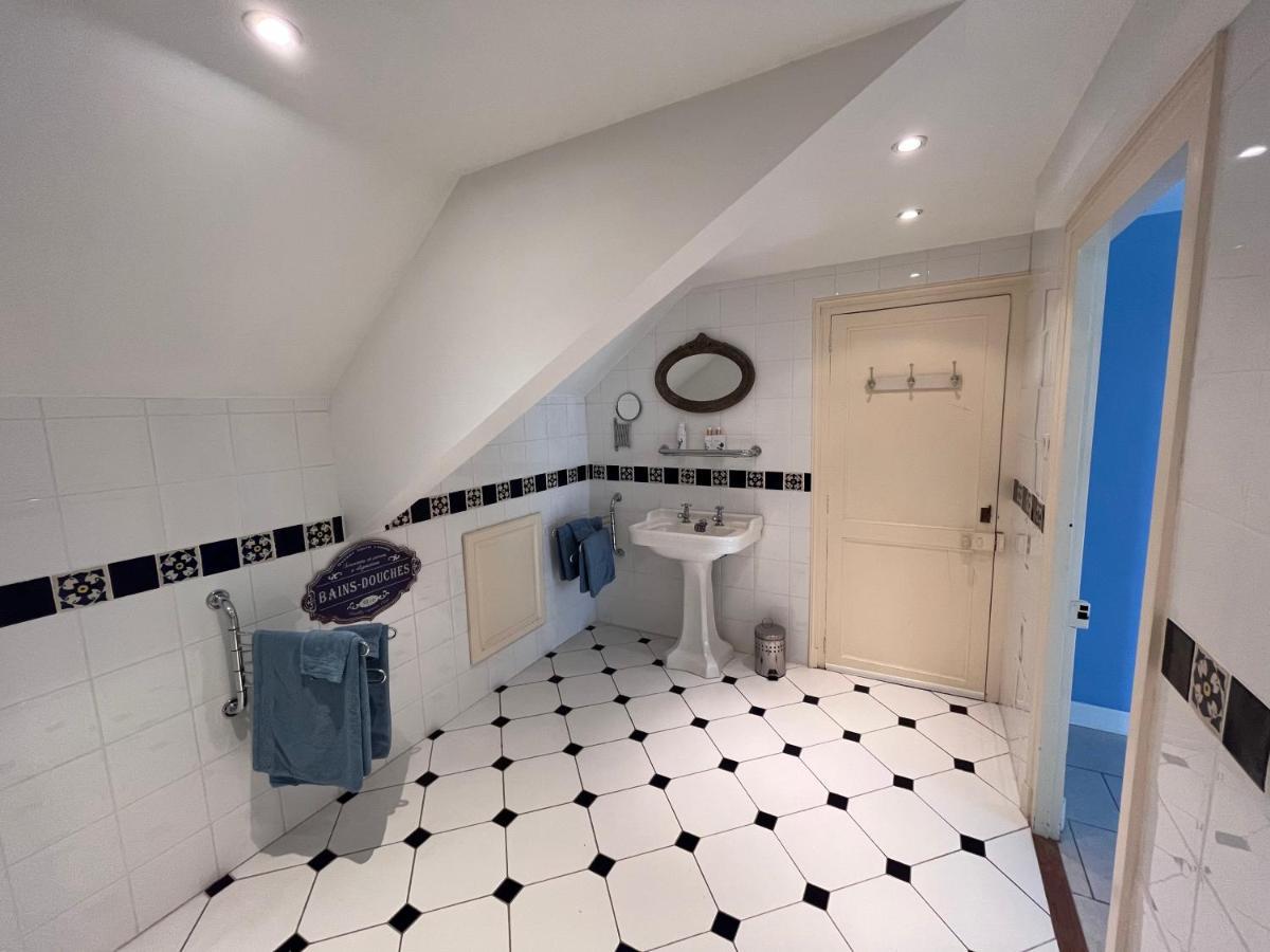 Le Bouquet Bleu Bed And Breakfast Siorac-en-Perigord Exterior photo