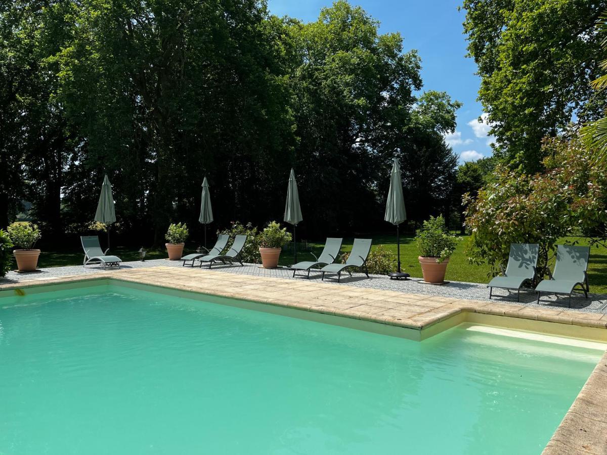 Le Bouquet Bleu Bed And Breakfast Siorac-en-Perigord Exterior photo